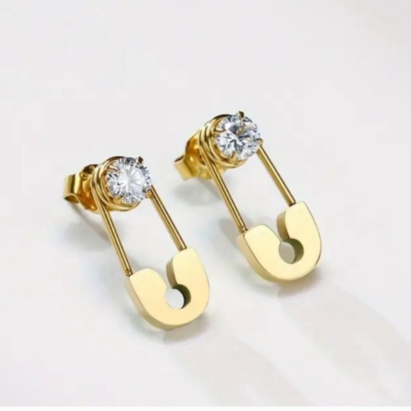 2 Pair Of Safety Pin Style Stud Earrings - Picture 3 of 4
